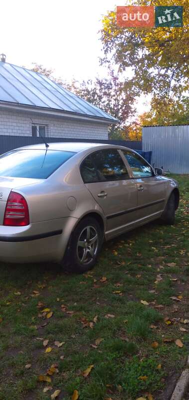 Лифтбек Skoda Superb 2005 в Бершади