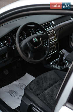 Лифтбек Skoda Superb 2012 в 