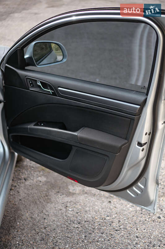 Лифтбек Skoda Superb 2012 в Бурштыне