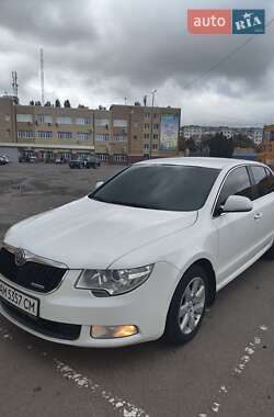 Лифтбек Skoda Superb 2011 в 