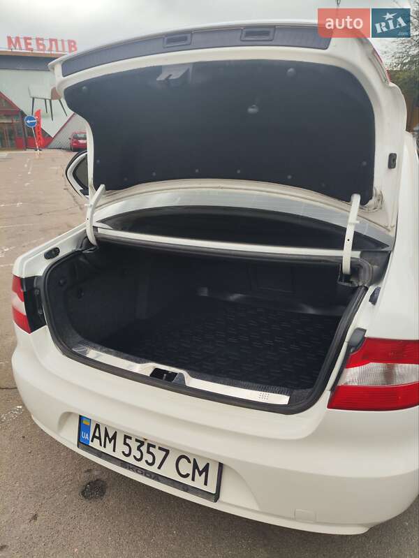 Лифтбек Skoda Superb 2011 в Житомире фото 12 Лифтбек Skoda Superb 2011 в Житомире
