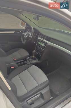 Лифтбек Skoda Superb 2011 в 