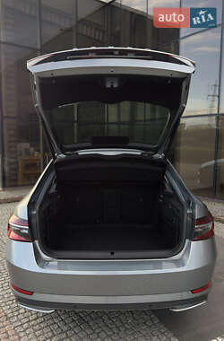 Лифтбек Skoda Superb 2022 в 