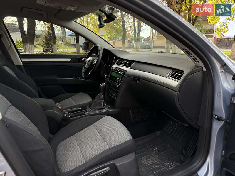 Ліфтбек Skoda Superb 2011 в Тячеві