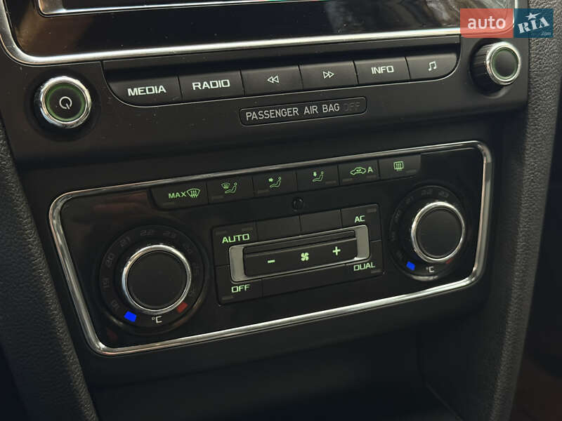 Ліфтбек Skoda Superb 2011 в Тячеві