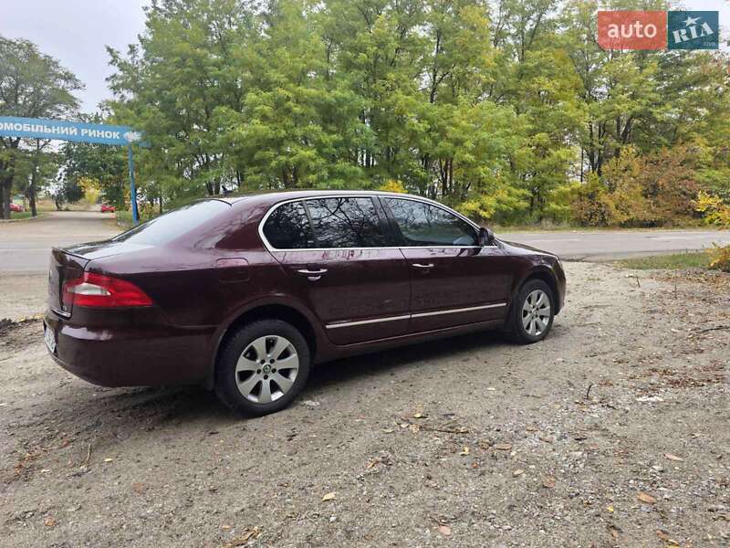 Лифтбек Skoda Superb 2010 в Киеве
