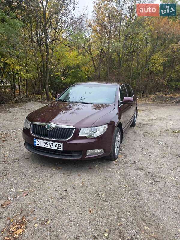 Лифтбек Skoda Superb 2010 в Киеве