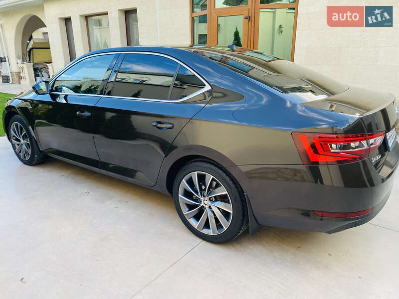 Лифтбек Skoda Superb 2017 в Одессе