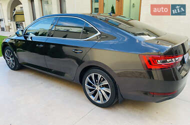 Ліфтбек Skoda Superb 2017 в 
