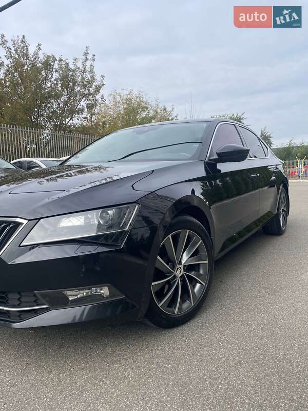 Ліфтбек Skoda Superb 2016 в Києві