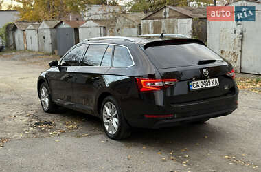 Универсал Skoda Superb 2018 в 