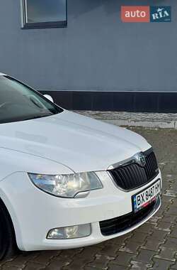 Ліфтбек Skoda Superb 2012 в 