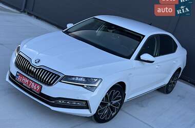 Лифтбек Skoda Superb 2022 в 