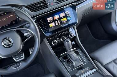 Лифтбек Skoda Superb 2022 в 