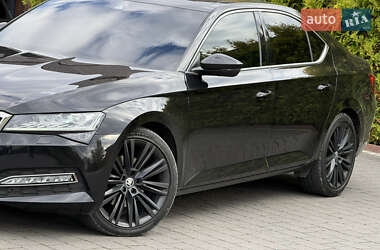 Лифтбек Skoda Superb 2019 в 