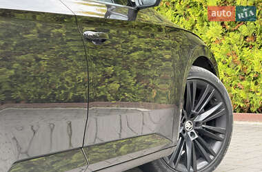 Лифтбек Skoda Superb 2019 в 