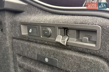 Лифтбек Skoda Superb 2019 в 