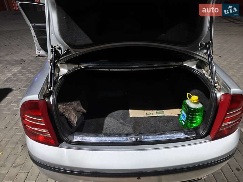 Лифтбек Skoda Superb 2004 в Сумах