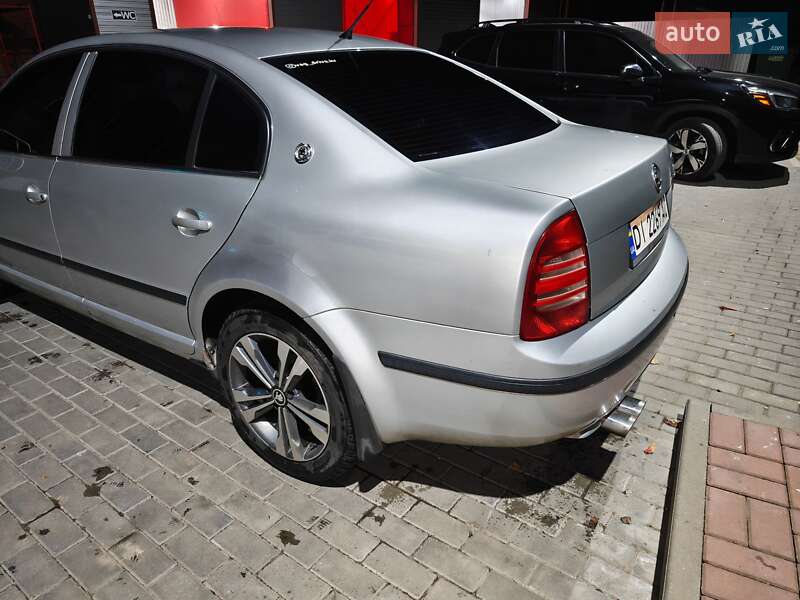 Лифтбек Skoda Superb 2004 в Сумах
