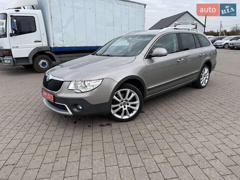 Універсал Skoda Superb 2013 в Львові