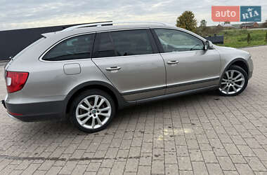 Універсал Skoda Superb 2013 в 