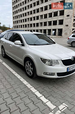 Ліфтбек Skoda Superb 2013 в 