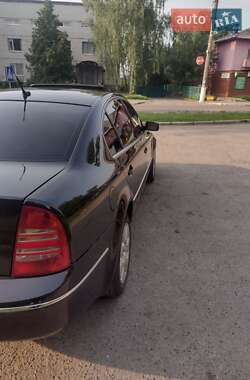 Лифтбек Skoda Superb 2002 в 