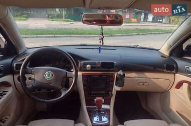 Лифтбек Skoda Superb 2002 в 