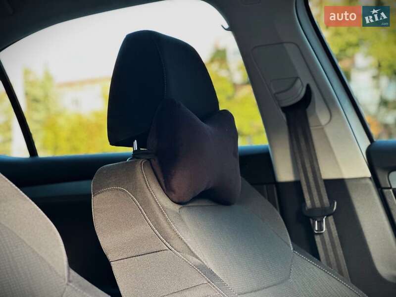 Лифтбек Skoda Superb 2019 в Киеве