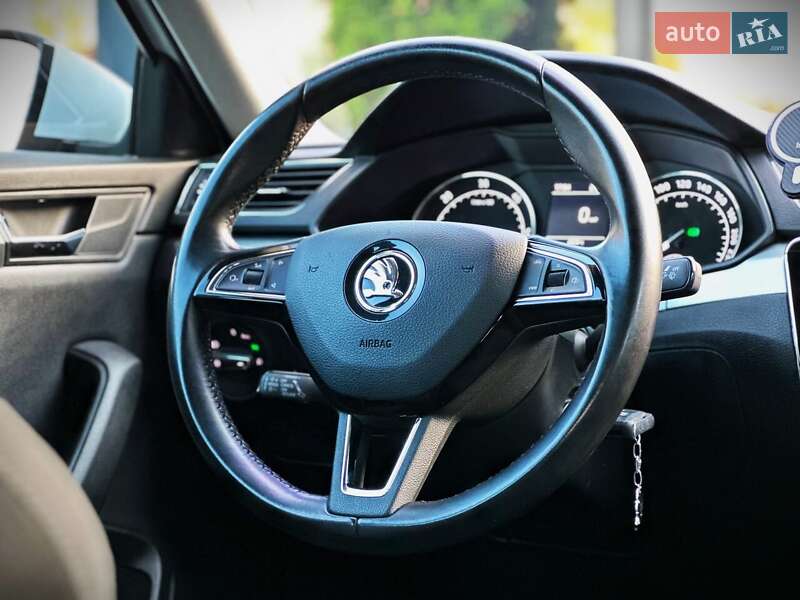Лифтбек Skoda Superb 2019 в Киеве