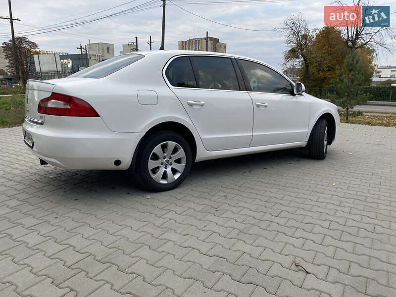 Лифтбек Skoda Superb 2012 в Виннице