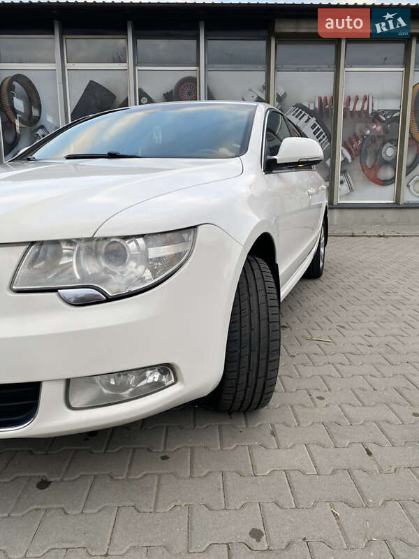 Лифтбек Skoda Superb 2012 в Виннице