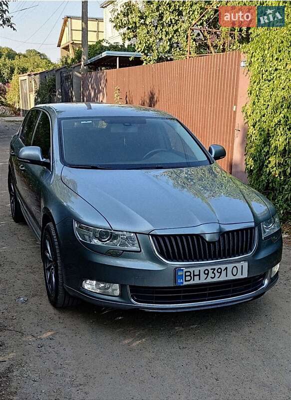 Ліфтбек Skoda Superb 2011 в Одесі