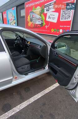 Лифтбек Skoda Superb 2011 в 