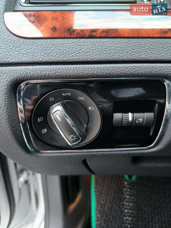 Ліфтбек Skoda Superb 2011 в Великій Олександрівці