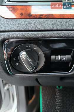 Лифтбек Skoda Superb 2011 в 