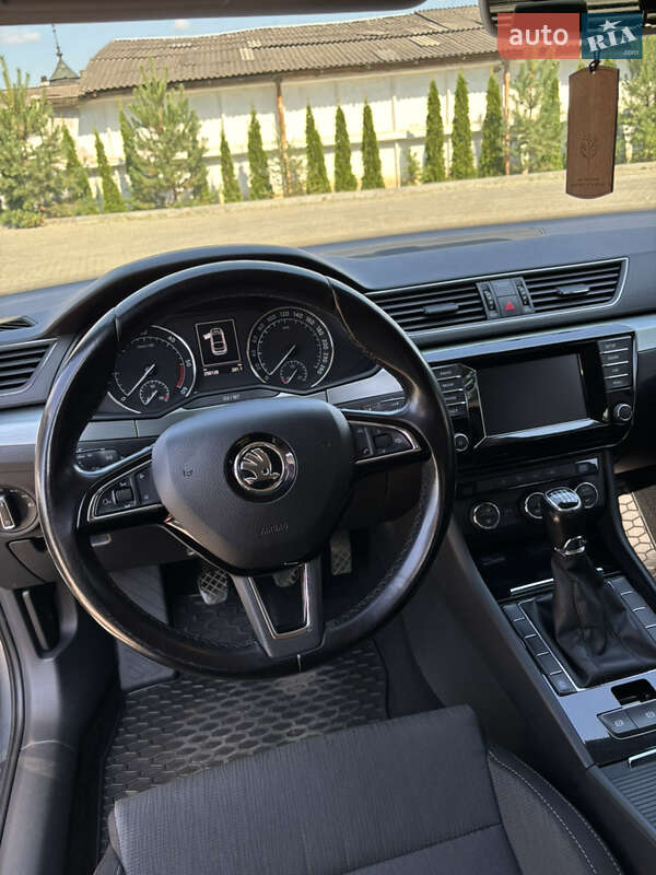 Ліфтбек Skoda Superb 2016 в Золочеві фото 12 Ліфтбек Skoda Superb 2016 в Золочеві