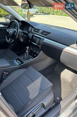 Лифтбек Skoda Superb 2016 в 