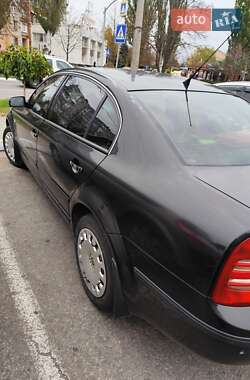 Ліфтбек Skoda Superb 2004 в  фото 6 Ліфтбек Skoda Superb 2004 в