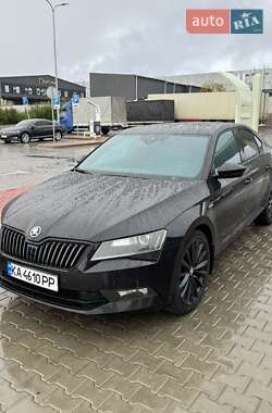 Ліфтбек Skoda Superb 2017 в Софіївській Борщагівці