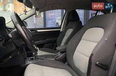 Ліфтбек Skoda Superb 2010 в  фото 18 Ліфтбек Skoda Superb 2010 в