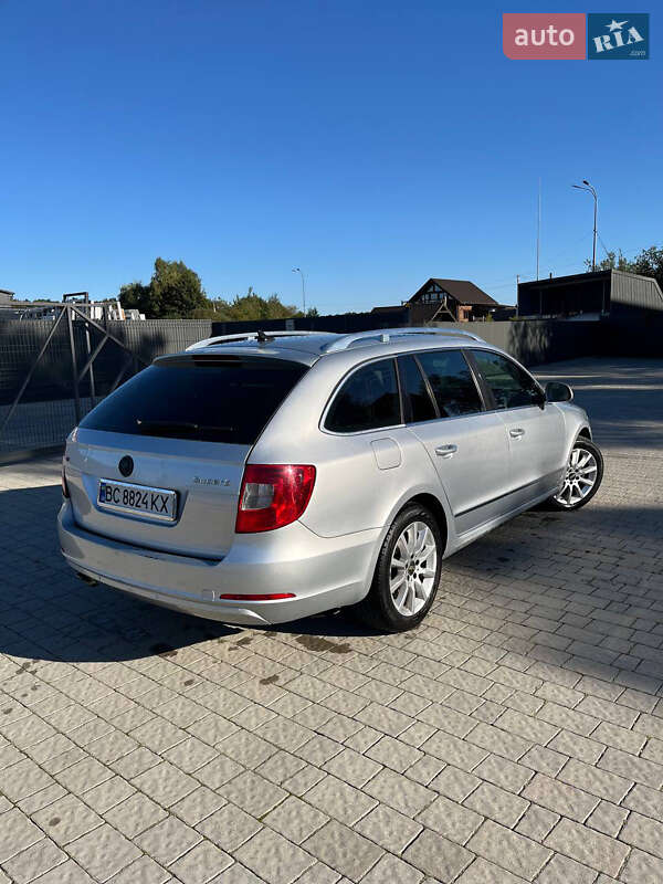 Универсал Skoda Superb 2011 в Львове