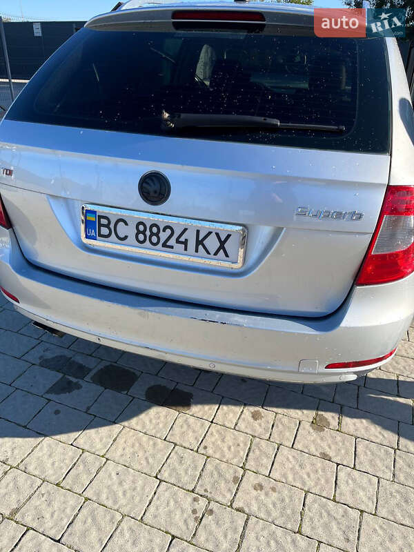 Универсал Skoda Superb 2011 в Львове