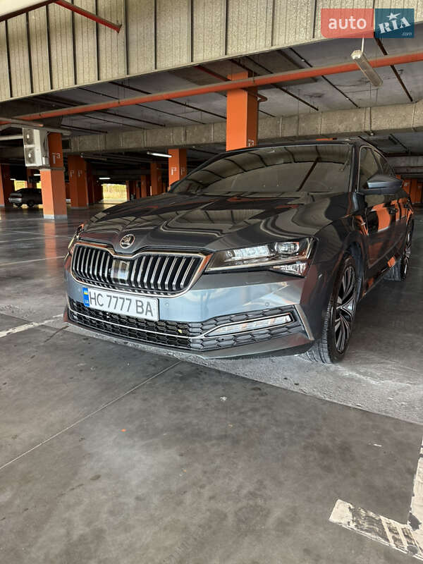 Лифтбек Skoda Superb 2019 в Львове