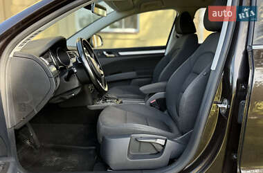 Універсал Skoda Superb 2014 в  фото 47 Універсал Skoda Superb 2014 в
