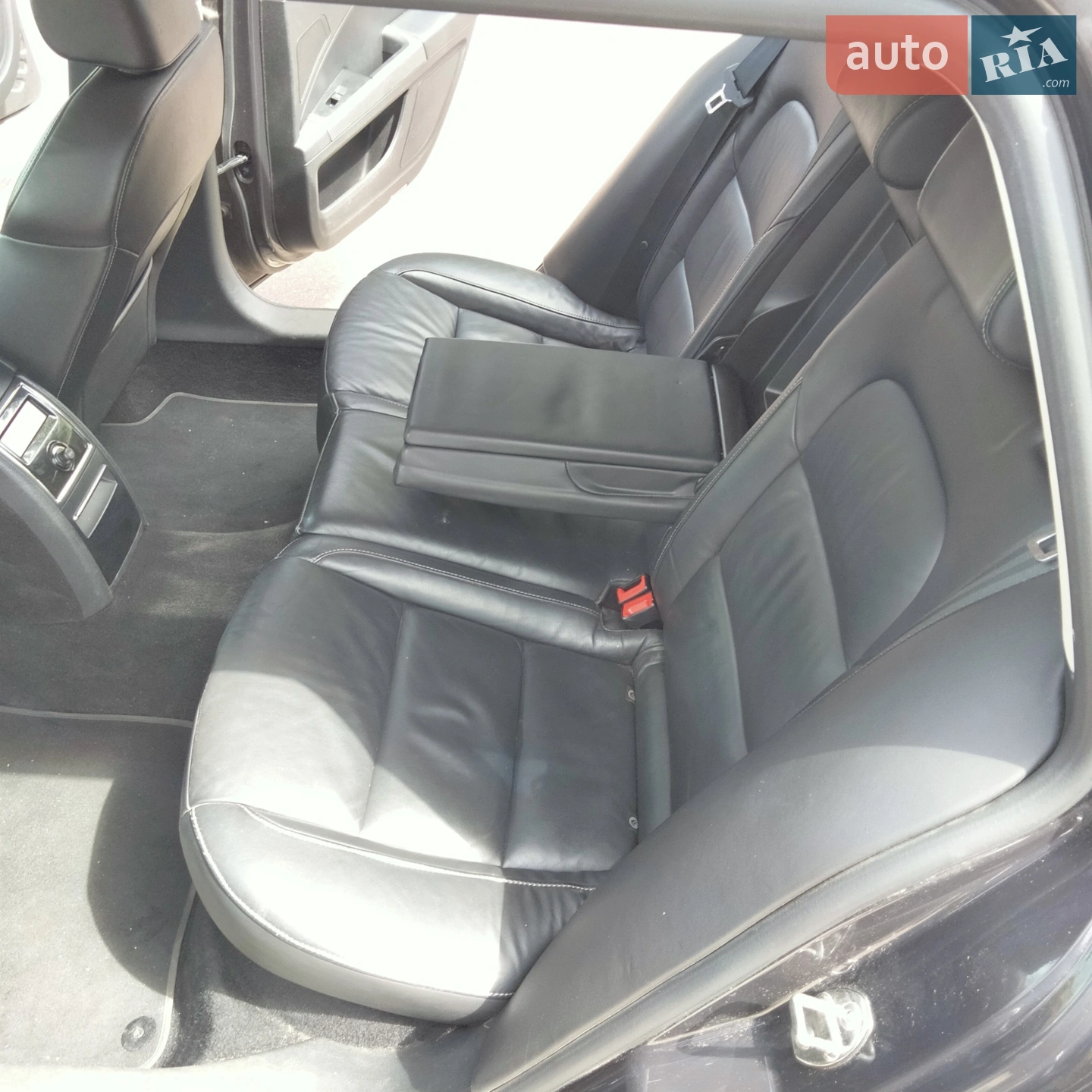 2010 Skoda Superb - мініатюра 17