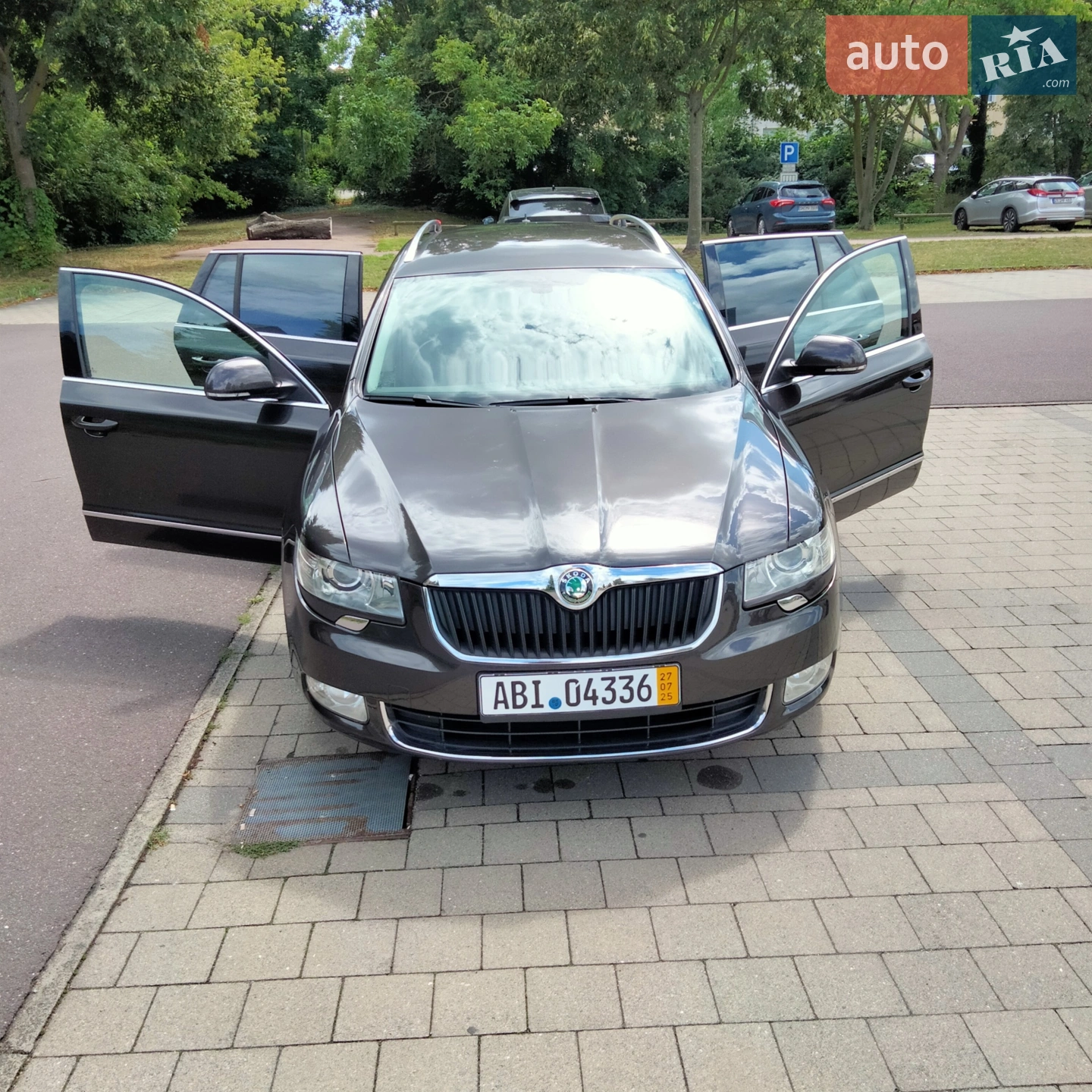 2010 Skoda Superb - мініатюра 26