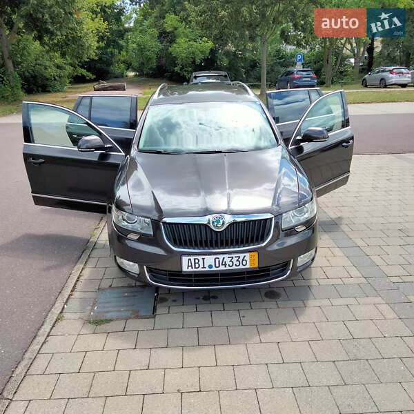Универсал Skoda Superb 2010 в Хмельницком