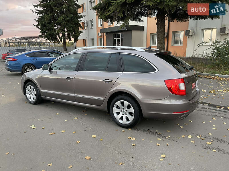 Універсал Skoda Superb 2012 в Рівному