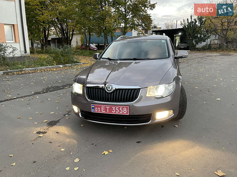 Універсал Skoda Superb 2012 в Рівному